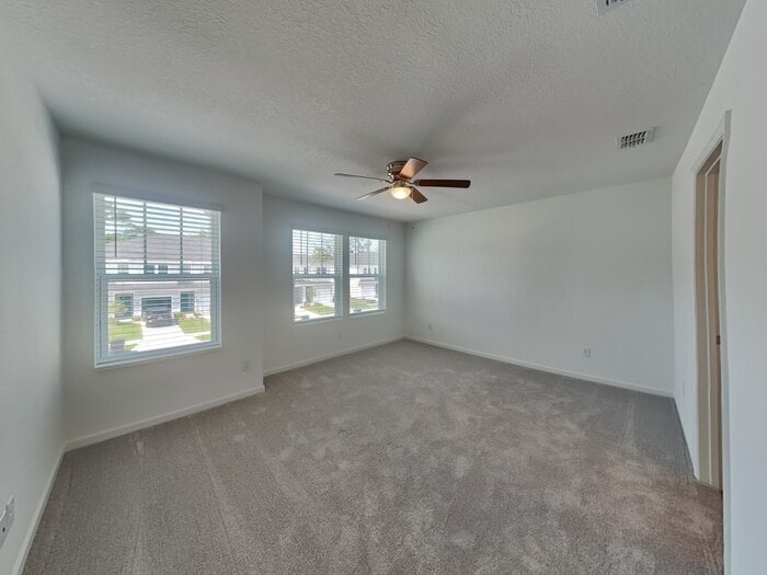 Building Photo - 626 Holly Lks Dr
