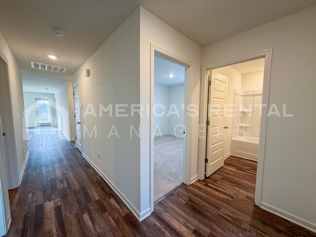 Building Photo - New Construction & Modern Living in Sandy Ridge!