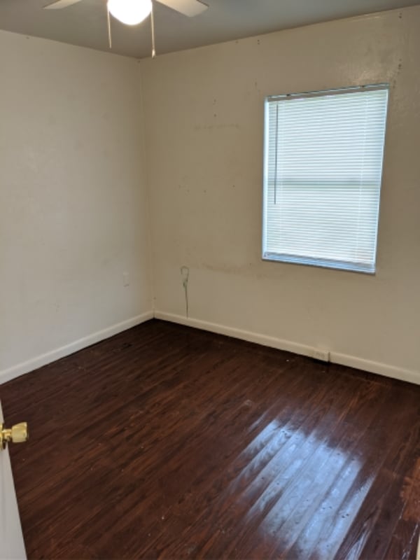 Building Photo - 321 W Hunt Ave