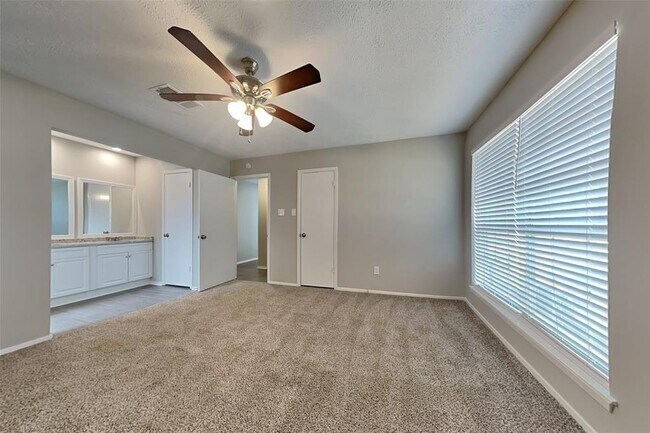 Building Photo - 4819 Bridgeville Ln