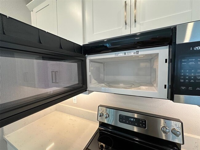 Building Photo - 17216 Mango Shay Ct