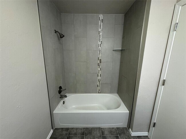Building Photo - 14820 W Funston Dr
