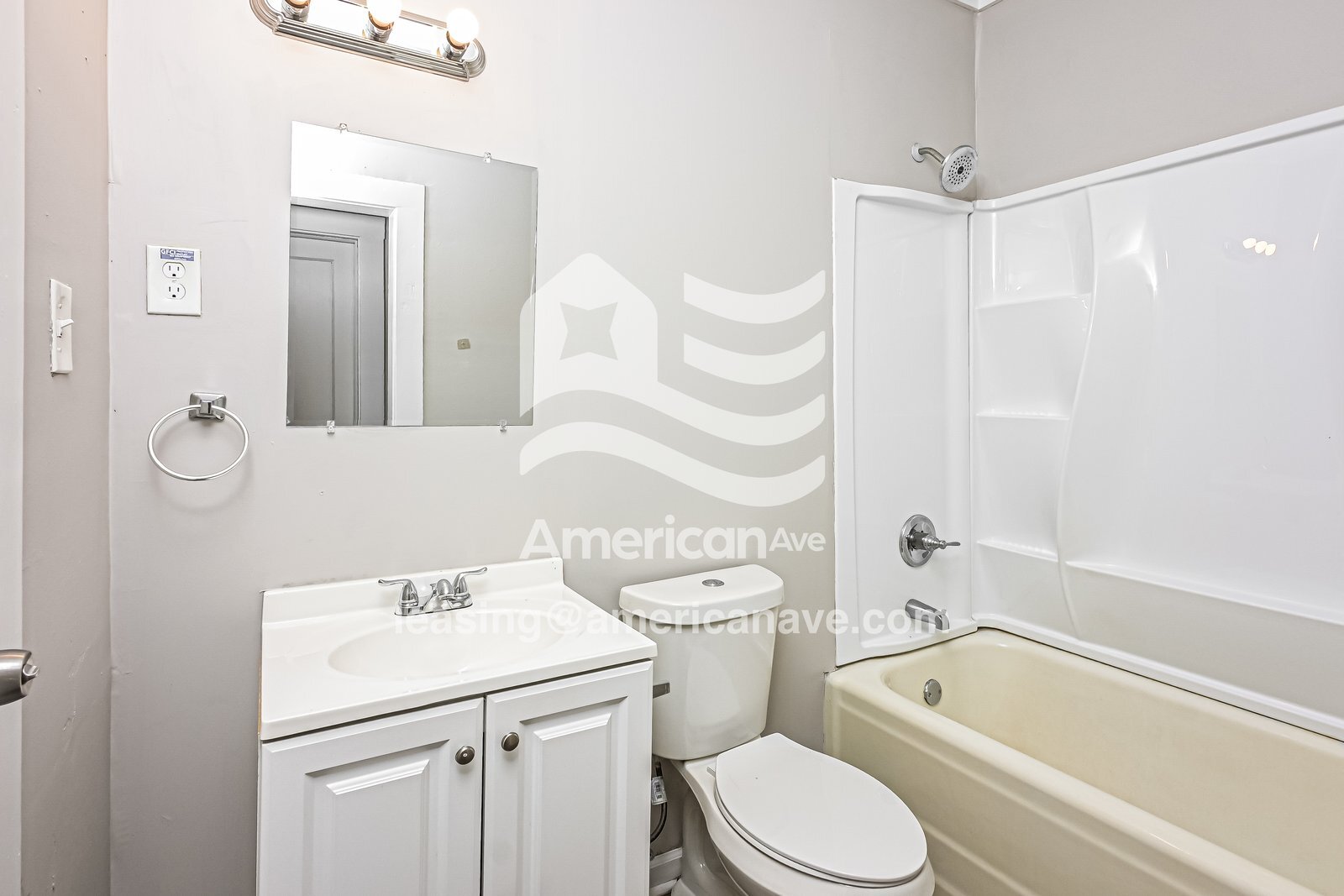Building Photo - 916 Glenridge Dr