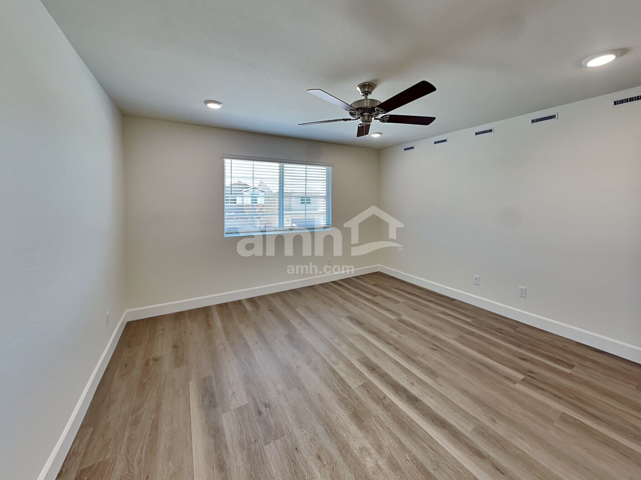 Building Photo - 10345 Medusita St