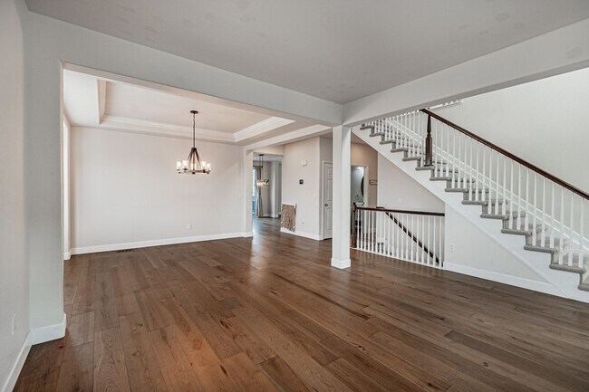 Building Photo - Spacious 5BD, 4BA Castle Rock Home with Fi...