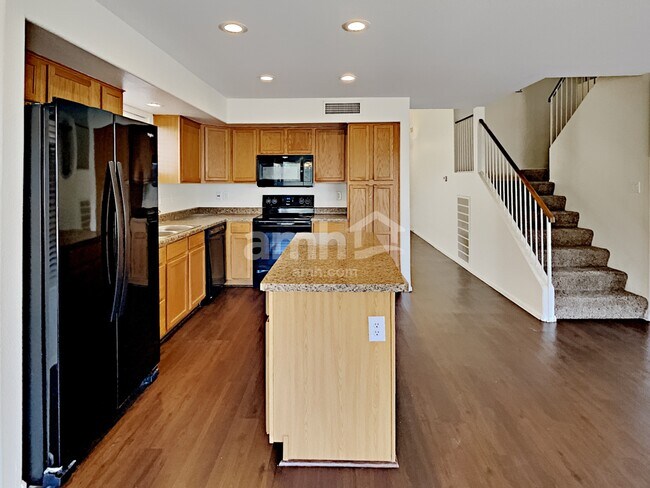 Building Photo - 12323 W Medlock Dr