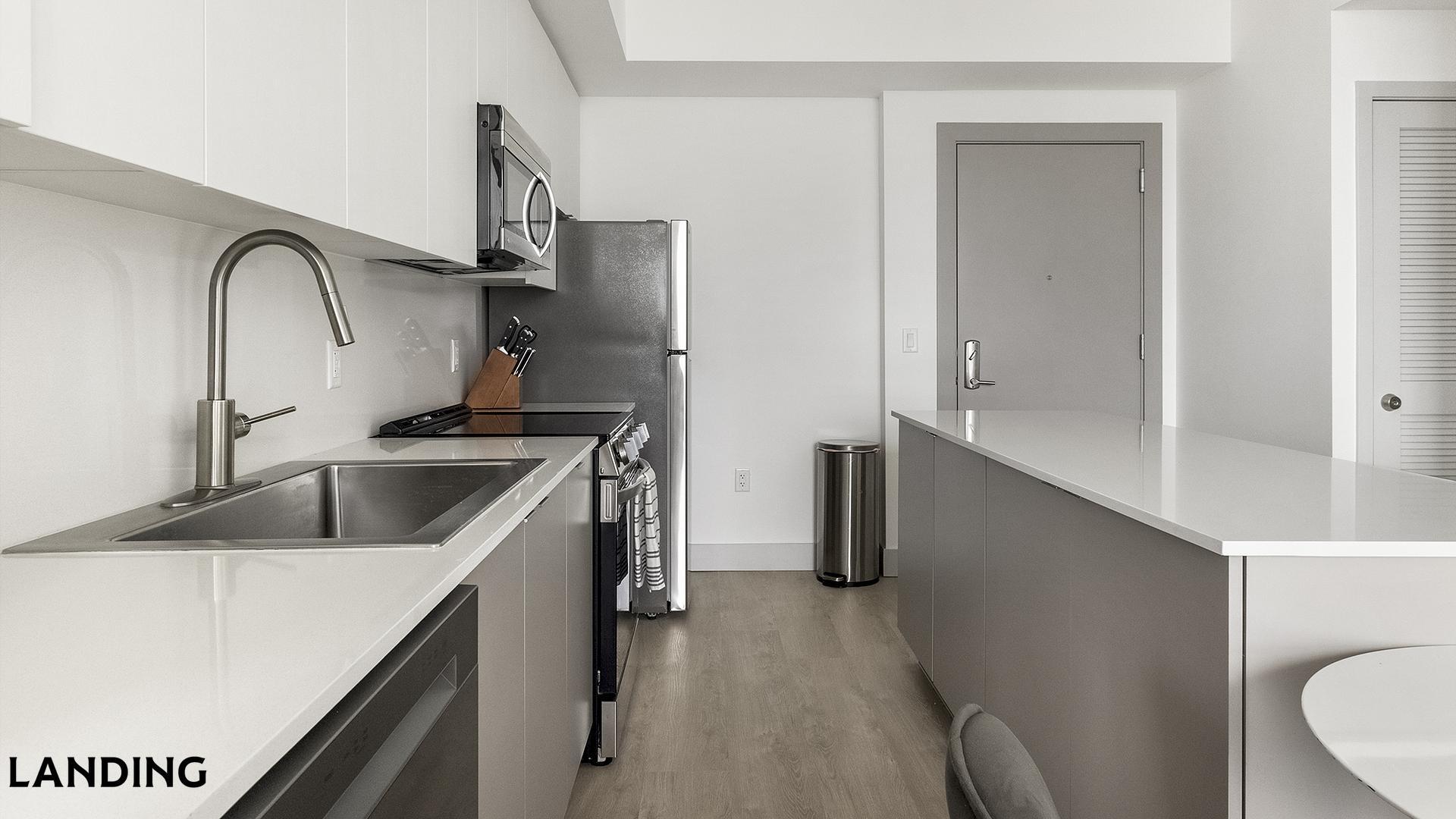 Building Photo - 1155 NE 126th St