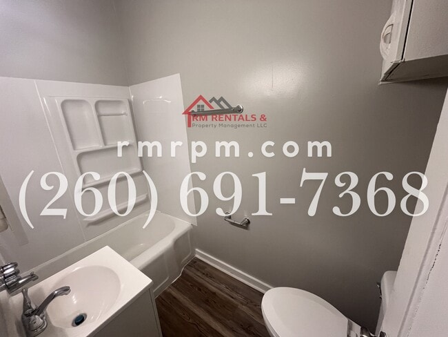 Building Photo - 439 E Taber St