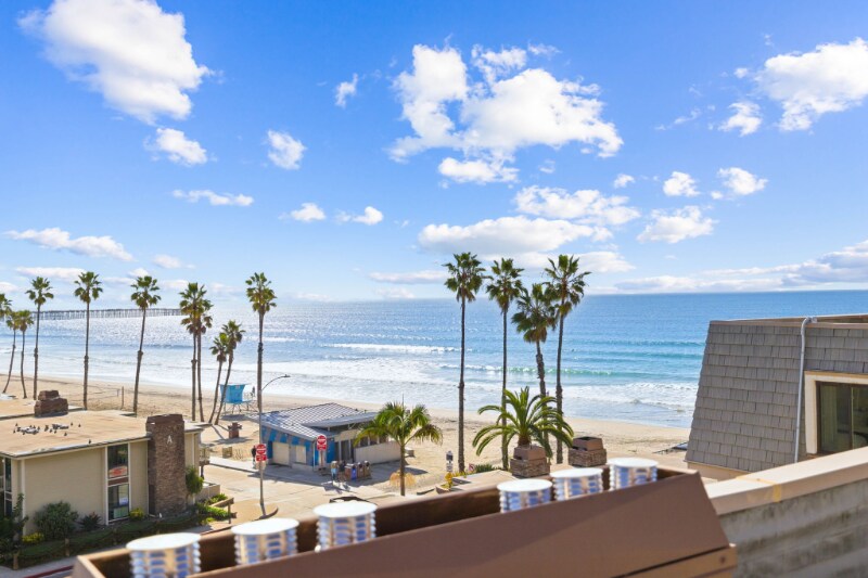 Building Photo - 999 N Pacific St