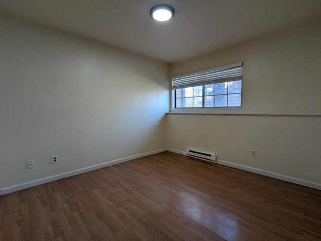 Building Photo - 3531 Windmill Dr