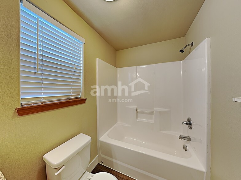 Building Photo - 2522 Char Cir NW