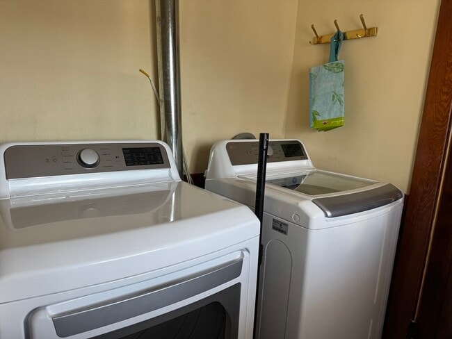 Building Photo - 358 Eastern Ave