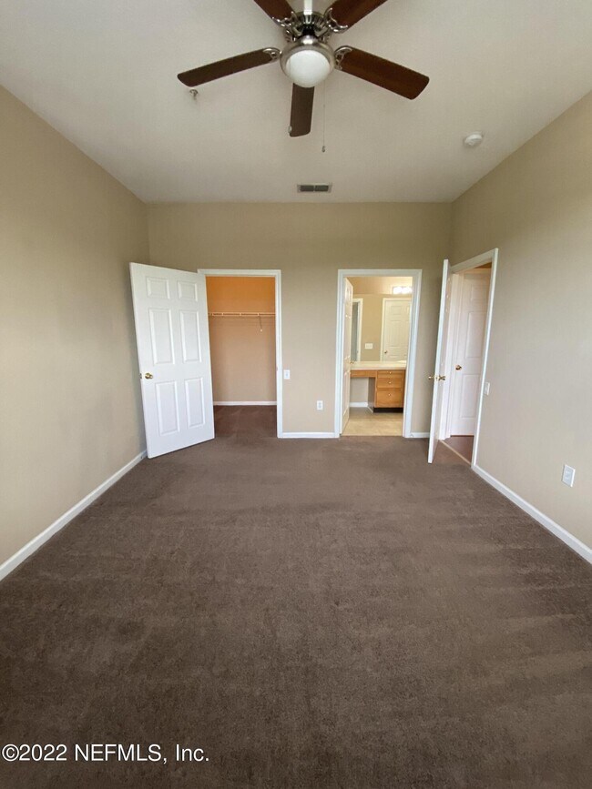 Building Photo - 7990 Baymeadows Rd