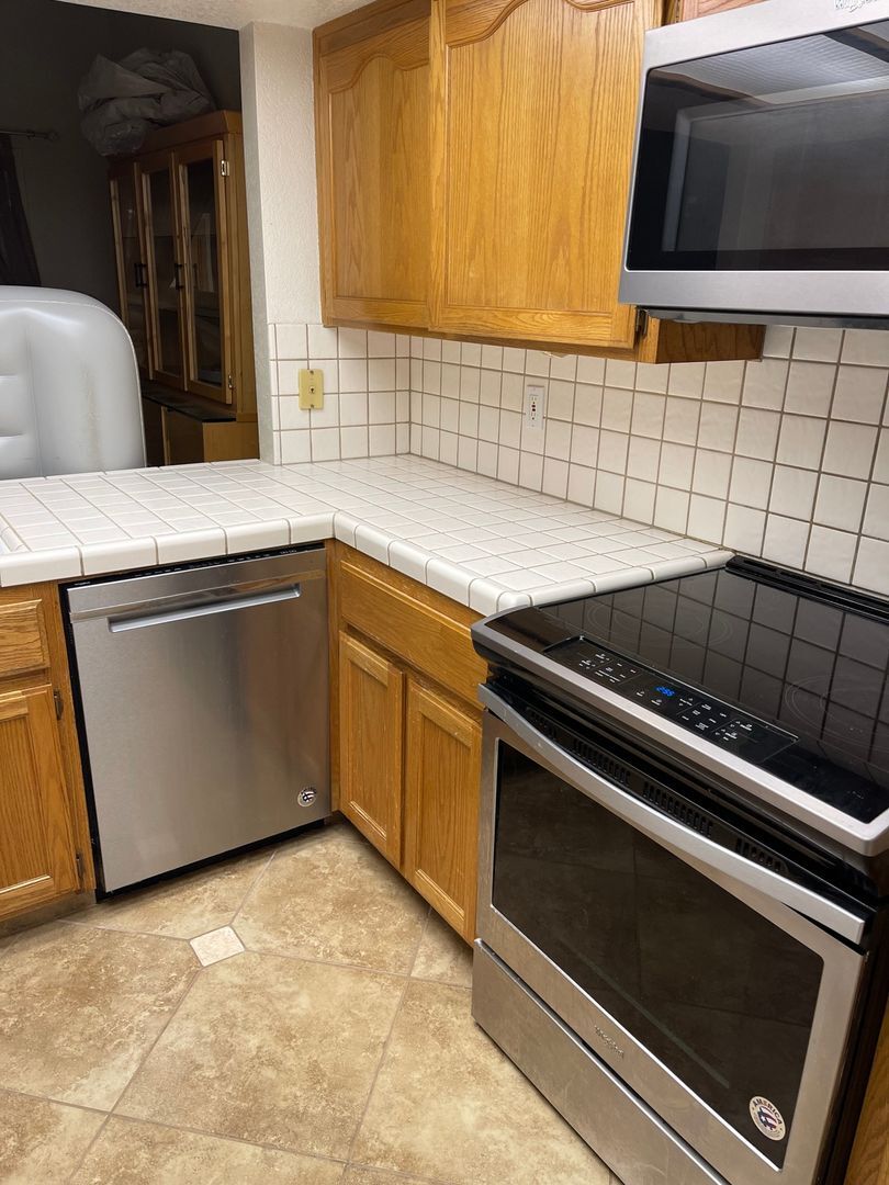 Building Photo - 14500 Las Palmas Dr