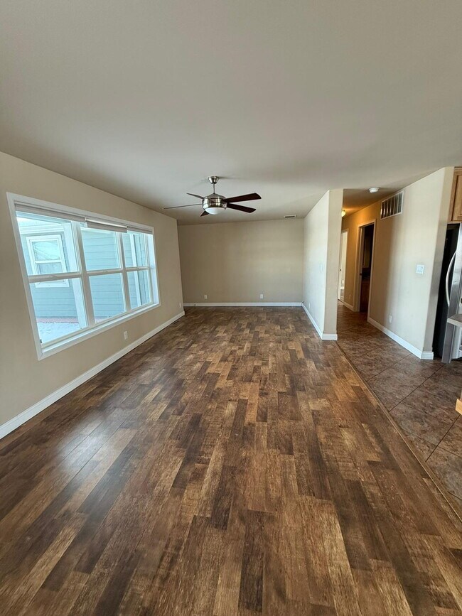 Building Photo - 106 Raven Way