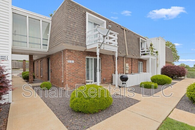 Building Photo - 9951 Chateau Roi Dr