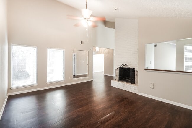 Building Photo - 7311 Las Brisas Dr