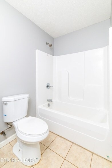 Building Photo - 2013 Paris Rd NW