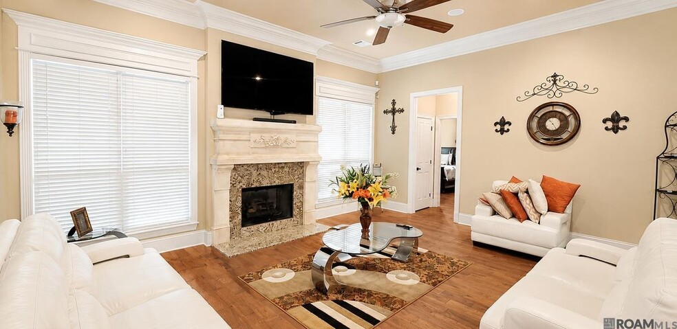 Building Photo - 9430 Magnolia Crossing Dr