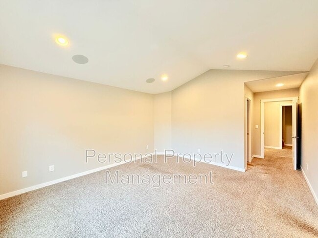 Building Photo - 4501 NE 91st Way