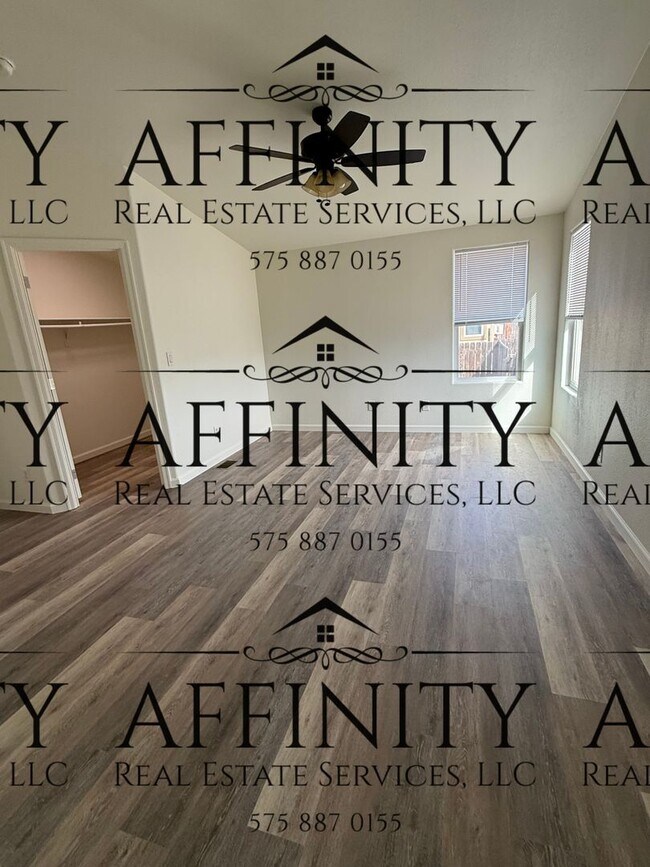 Building Photo - Three bedroom home