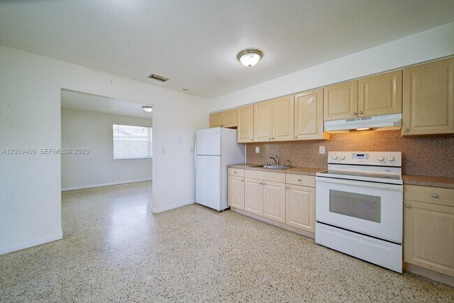 Building Photo - 7358 SW 23rd St