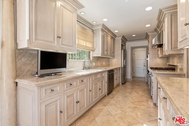 Building Photo - 1511 Pandora Ave