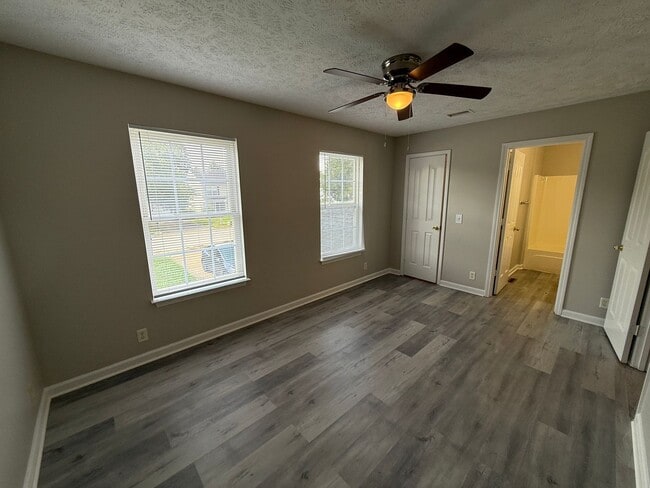 Building Photo - 272 Indian Park Dr