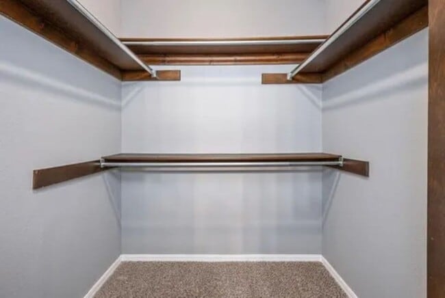 Building Photo - Updated 3 Bedroom/2 Bath Home w/Beautiful Landscaping - Edmond Schools