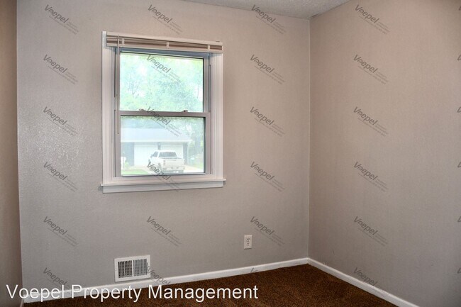 Building Photo - 3 br, 2 bath House - 3107 N.E. 67th St.
