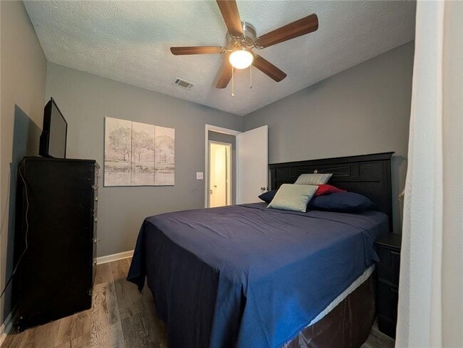 Building Photo - 2470 Corner Shoals Dr