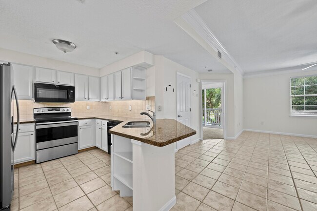 Building Photo - 245 Murcia Dr