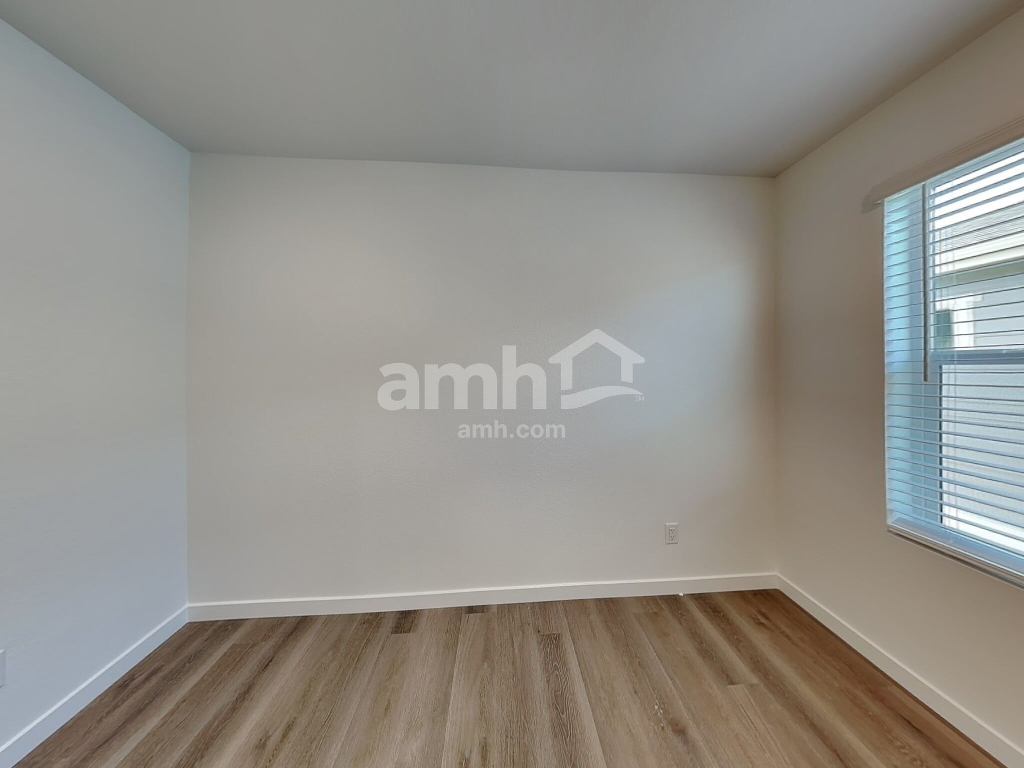 Building Photo - 23621 E 2nd Pl