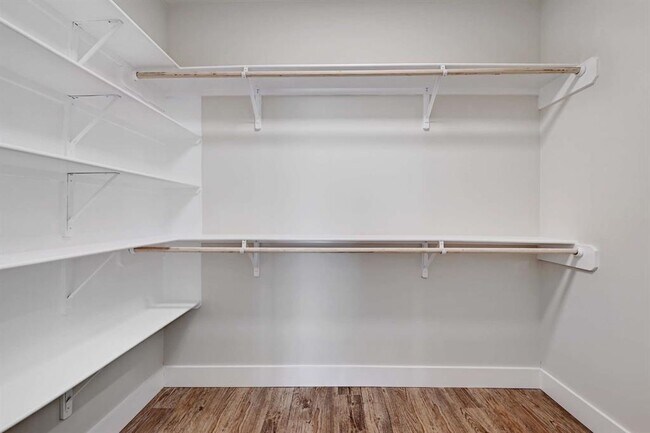 Building Photo - 503 Thelma Dr