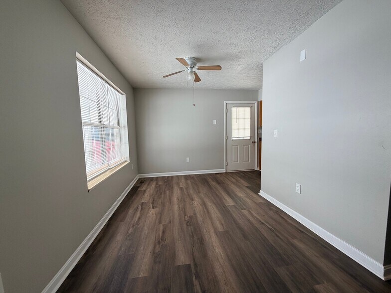 Building Photo - 8415 Shell Ln NW