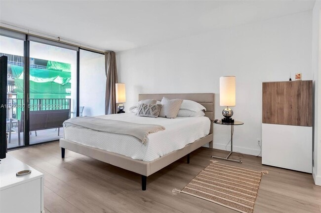 Building Photo - 1865 Brickell Ave