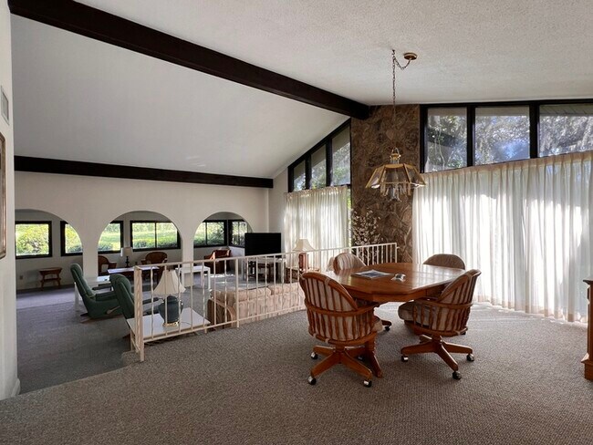 Building Photo - Grenelefe/Country Homes Community