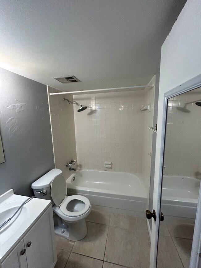 Building Photo - 7173 Orange Dr