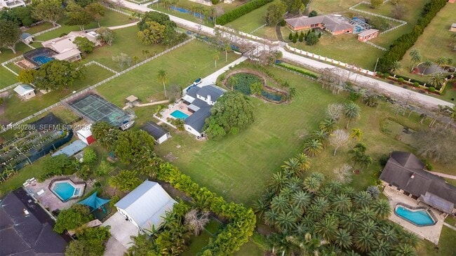 Building Photo - 7601 NW 82nd Terrace