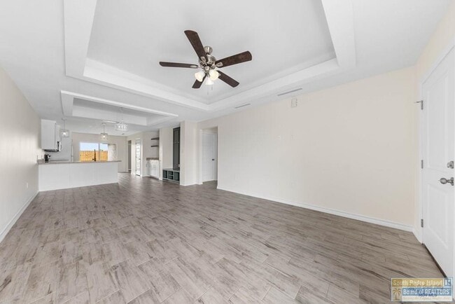 Building Photo - 690 Seminole Ln