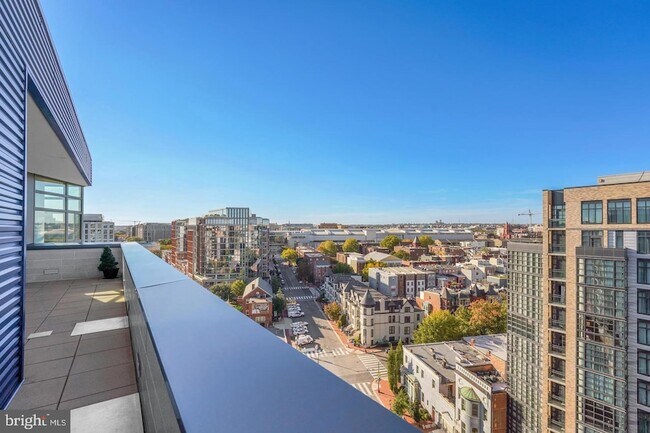 Building Photo - 460 New York Ave NW