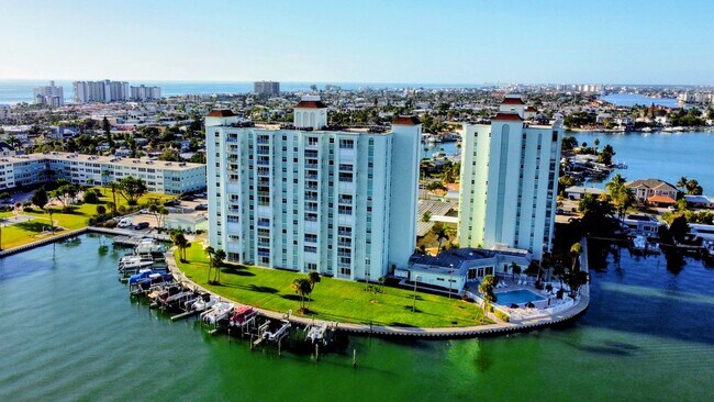 Primary Photo - Stunning Furnished Waterfront Condo – 2 Beds / 2 Baths with Gulf-to-Bay Views!