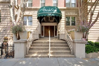 Building Photo - Spacious 1 Bedroom unit in Adams Morgan area