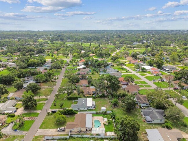 Building Photo - 2580 Granada Cir W