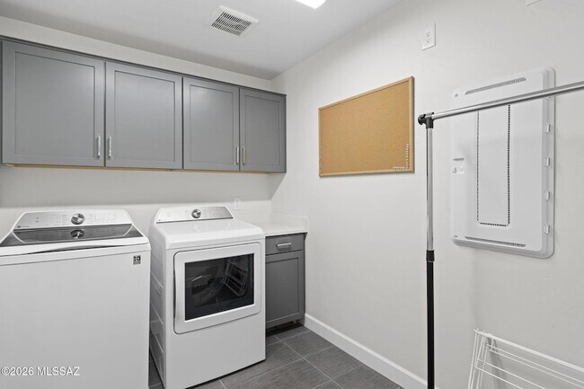 Building Photo - 10599 W Walker Brown Dr