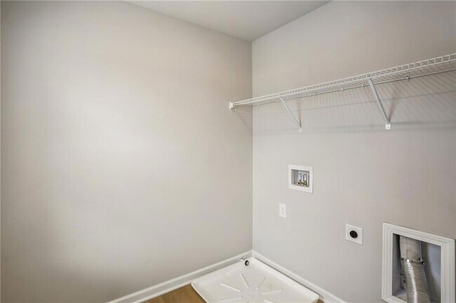 Building Photo - 2099 Easterwood Ct.