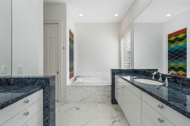 Building Photo - 9701 Lake Isleworth Ct
