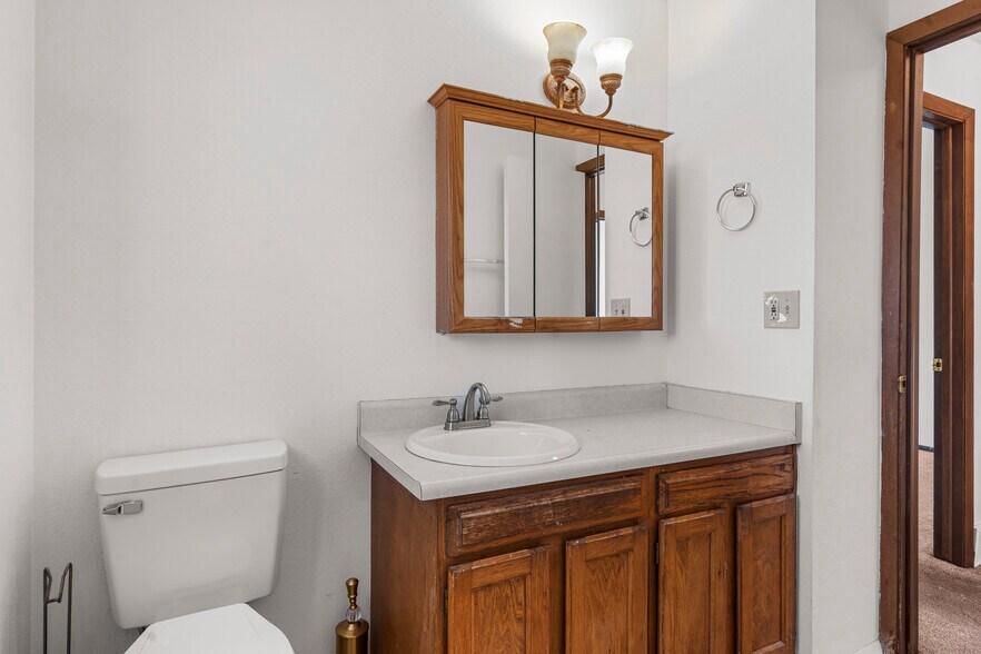 Building Photo - 5916 Wolf Creek Pl