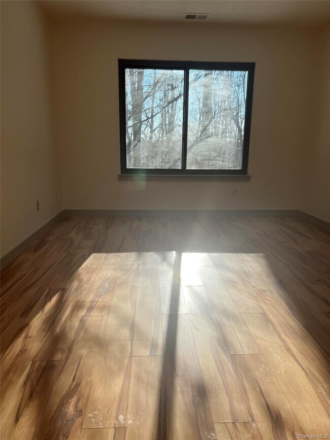 Building Photo - 1 Scenic Vw