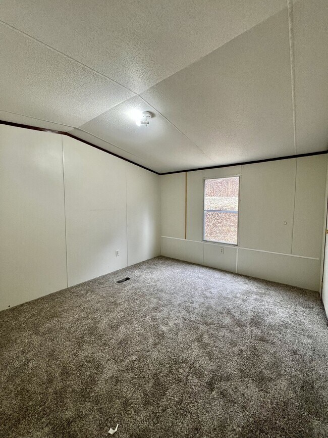 Building Photo - 3845 Wickham Rd